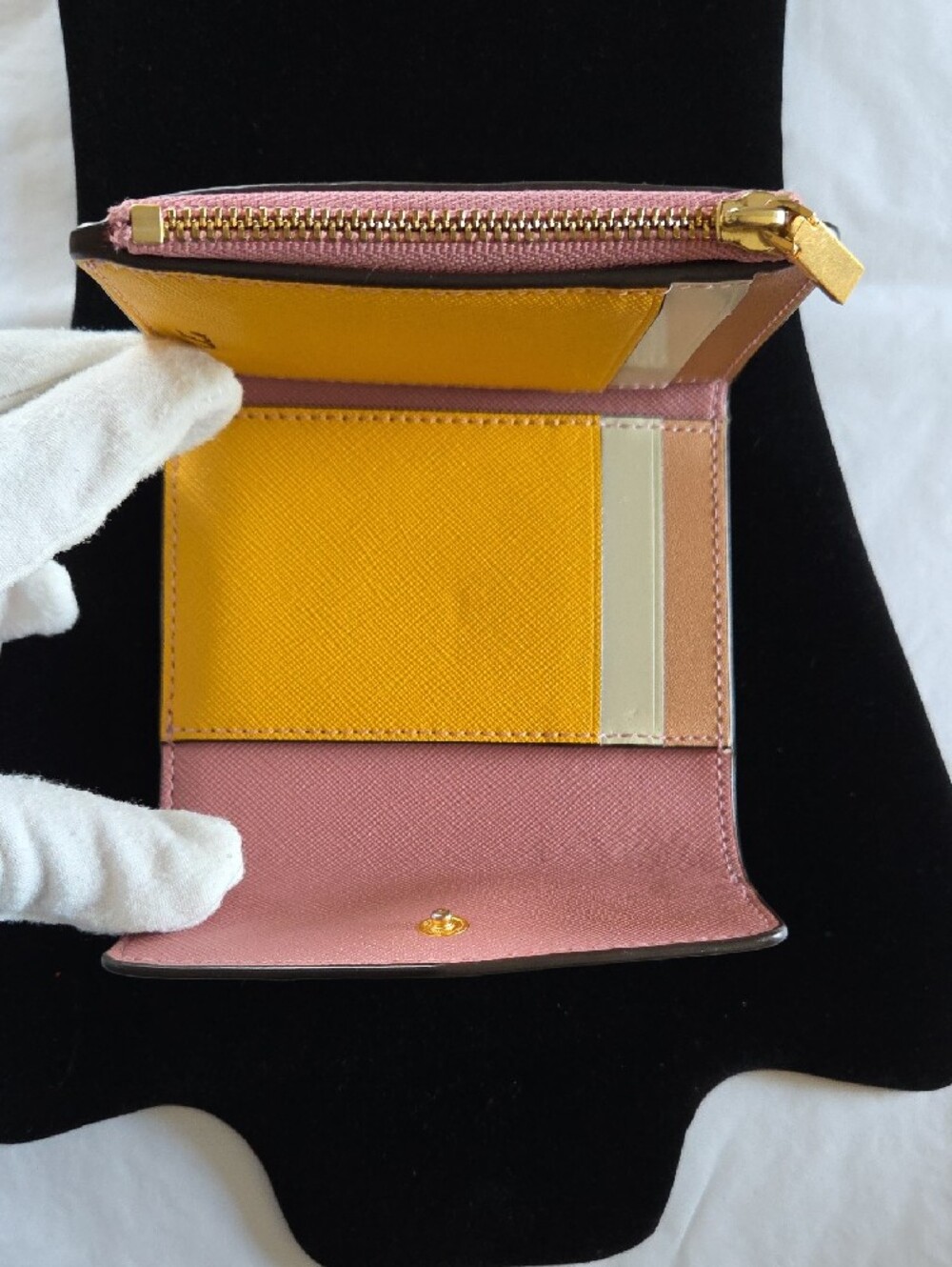 Tory Burch Pink Yellow Patterned Leather Card Wallet - Picture 9 of 9